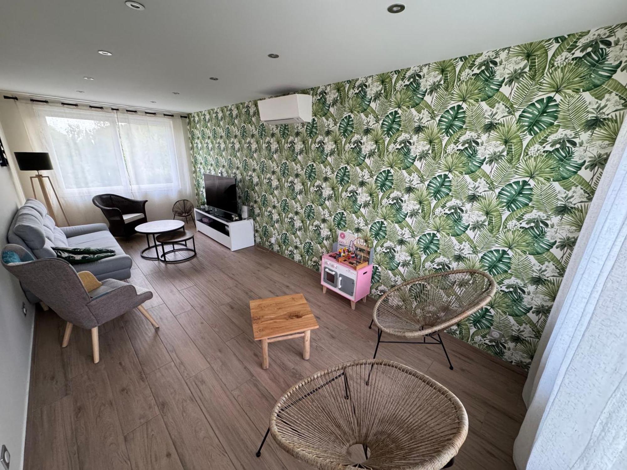Le Relais De La Fontaine & Jacuzzi Villa Montcornet  Ngoại thất bức ảnh